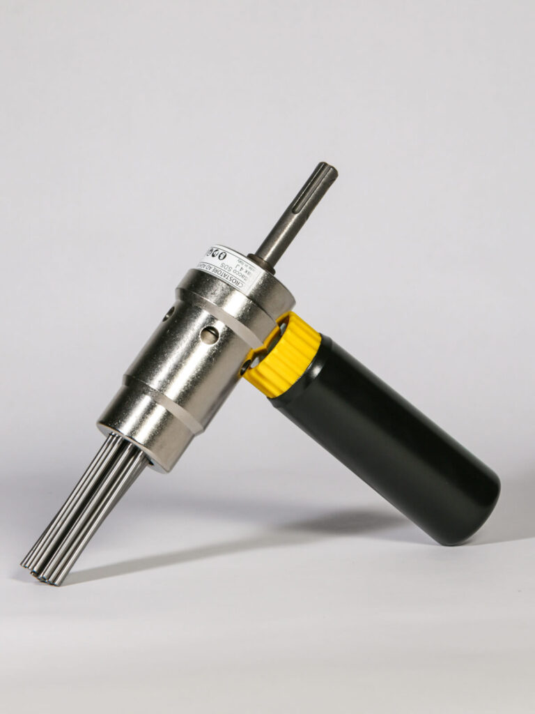 Scrostatore ad Aghi del marchio Corona, il laboratorio di Ullmann, strumenti per chi sa fare dal 1931