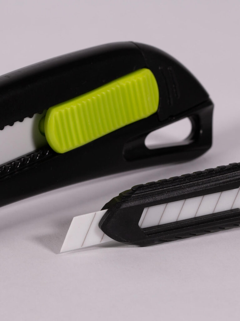 Coltello del marchio Corona, il laboratorio di Ullmann, strumenti per chi sa fare dal 1931