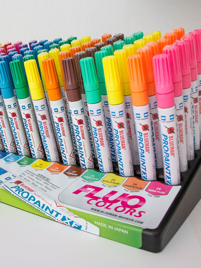 Espositore pennarelli Blueman, distribuito da Ullmann dal 2005