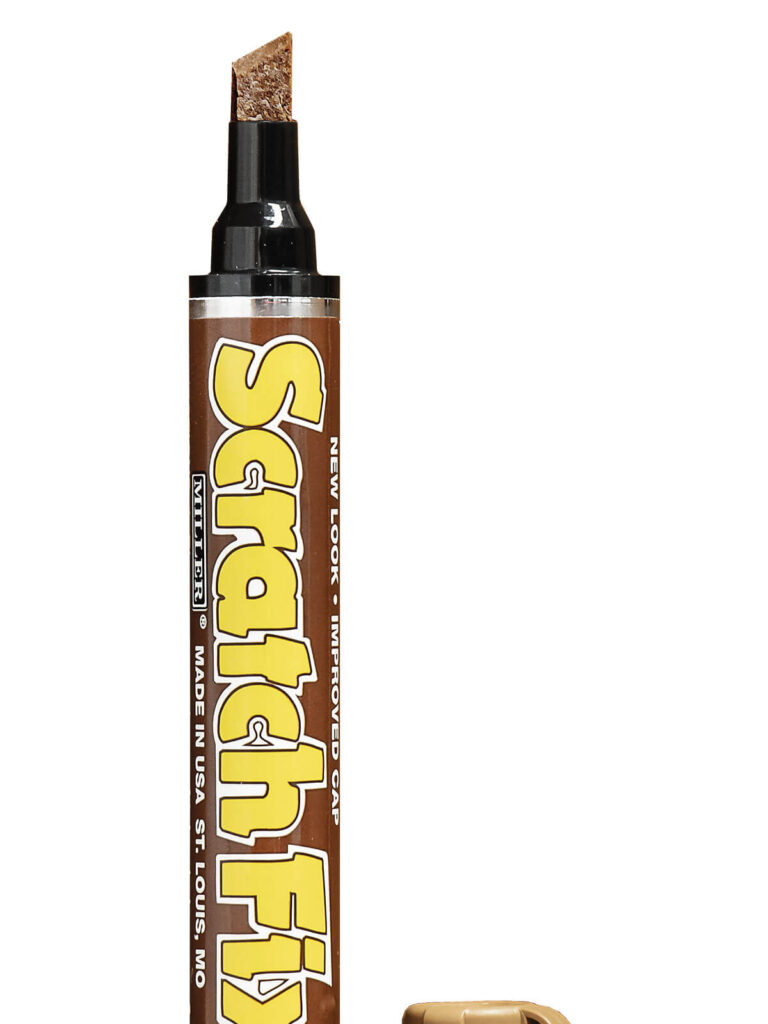 Pennarello scratch fix distribuito da Ullmann